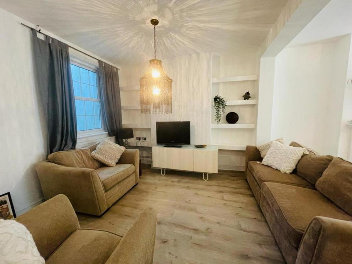 Hébergement de vacances Stylish Super Modern Townhouse Retreat